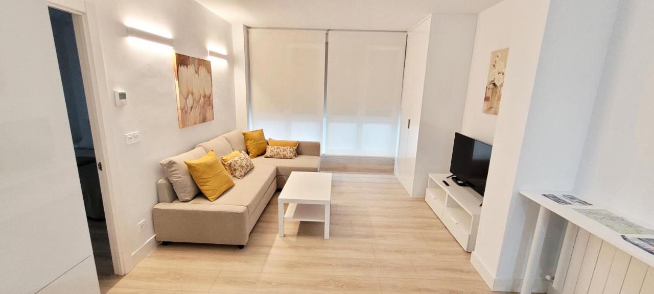 Cozy White Home In Getxo Esterno foto